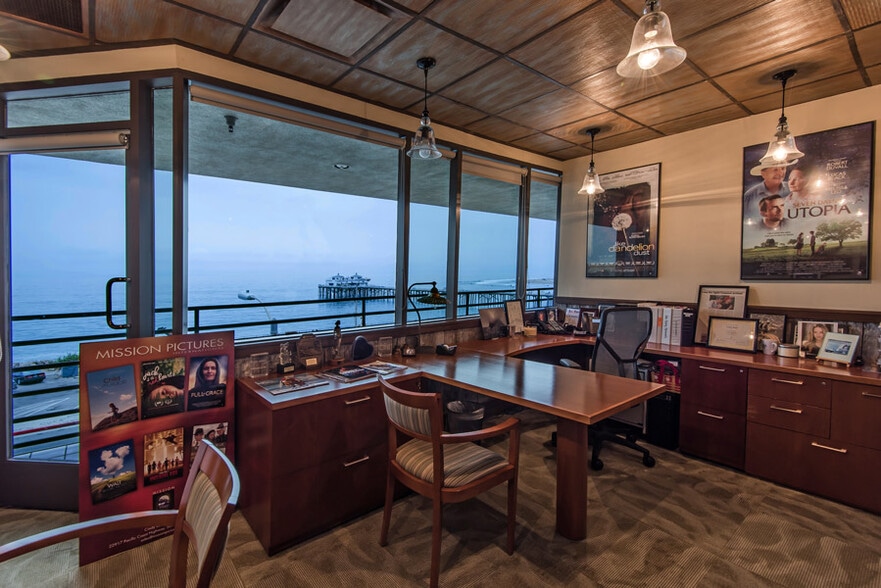 More Photos Of 22917 Pacific Coast Hwy, Malibu Office For Lease