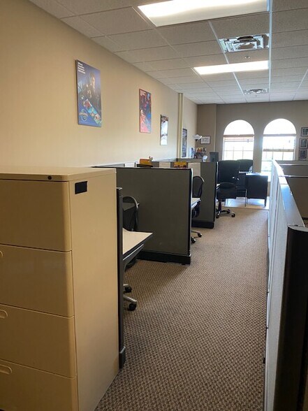 More Photos Of 2295 S Hiawassee Rd, Orlando Office For Sale