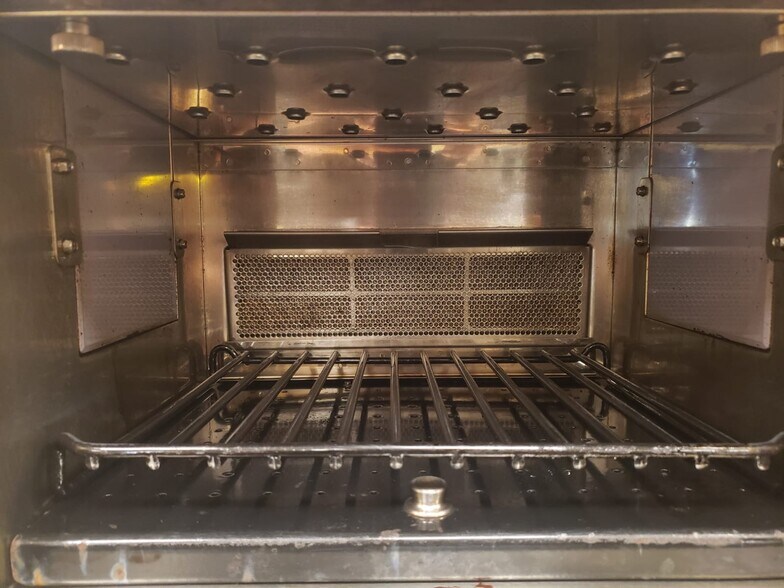 More Photos Of 1860-1868 Centre St, West Roxbury General Retail For Sale