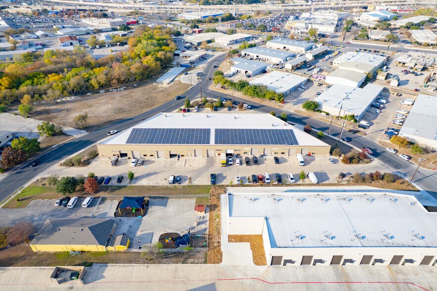 More Photos Of 4700 Timco W, Leon Valley Warehouse For Lease