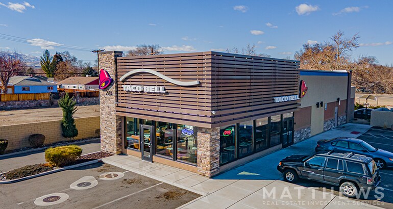 Primary Photo Of 200 E Prater Way, Sparks Fast Food For Sale