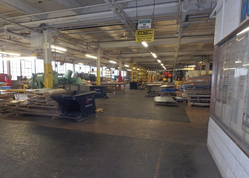 More Photos Of 54 Church St, Le Roy Manufacturing For Sale