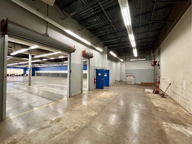 More Photos Of 1181 N Greece Rd, Rochester Freestanding For Lease