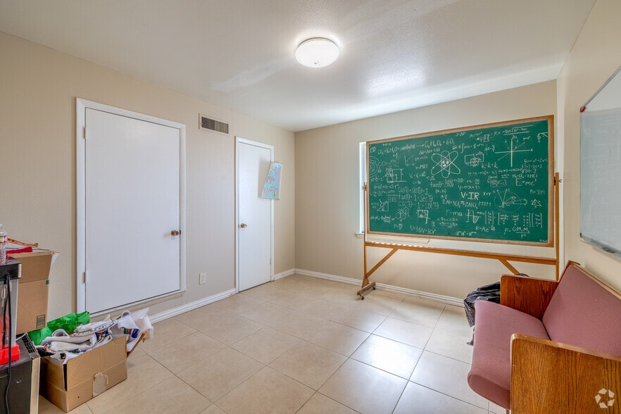 More Photos Of 2915 Broadway Blvd, Garland Religious Facility For Sale