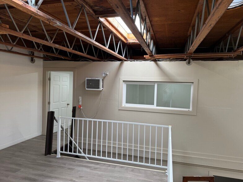 More Photos Of 3814 W 139th St, Hawthorne Warehouse For Lease