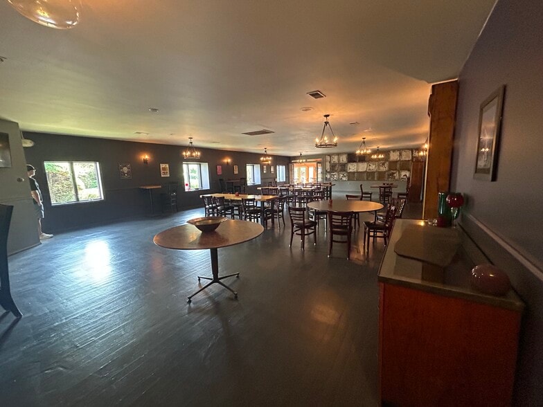 More Photos Of 181 E Brown St, Blairsville Restaurant For Sale