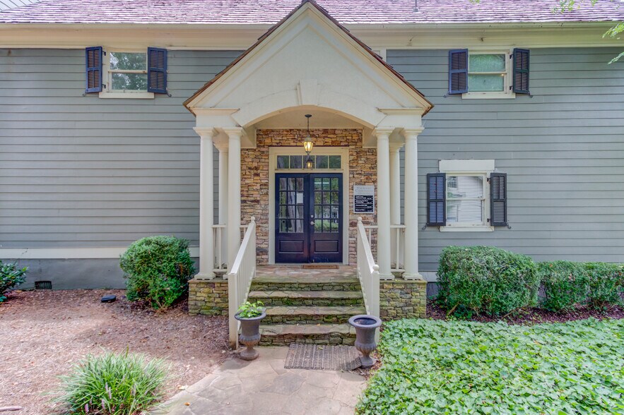 More Photos Of 5920 Odell St, Cumming Office For Sale