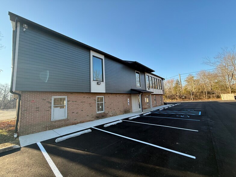 More Photos Of 510 S Burnt Mill Rd, Voorhees Office For Lease