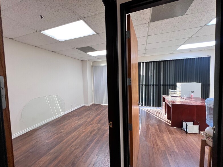 More Photos Of 1046 Calle Recodo, San Clemente Research And Development For Sale