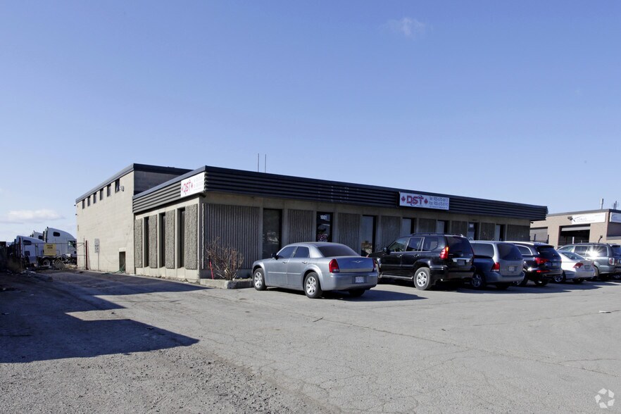 More Photos Of 1801 Shawson Dr, Mississauga Warehouse For Sale
