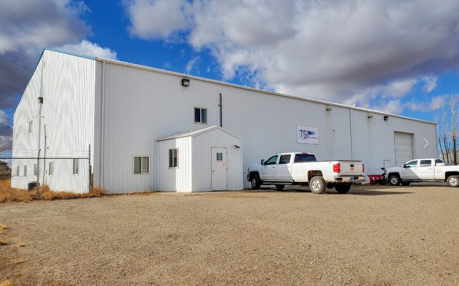 Primary Photo Of 5039 Petroleum Park Dr, Williston Warehouse For Lease