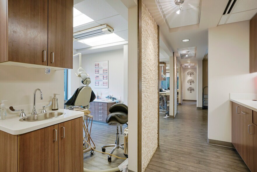 More Photos Of 5400 Ward Rd, Arvada Medical For Sale