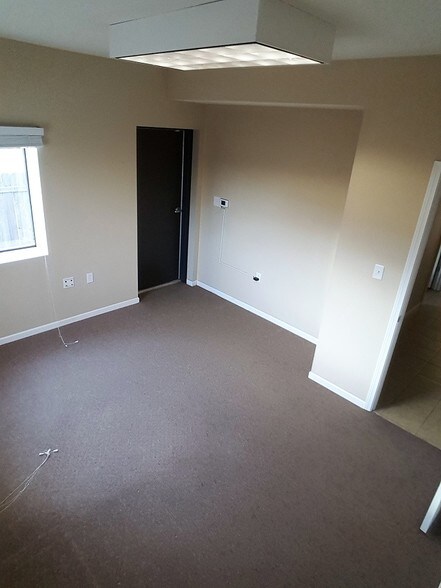 More Photos Of 1221 E 25th St, Lawrence Warehouse For Sale