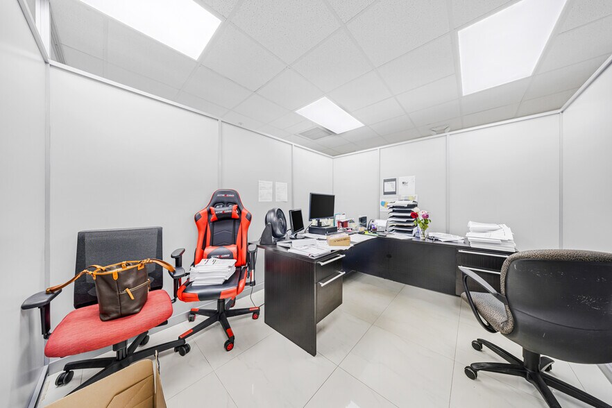 More Photos Of 12601 NW 115th Ave, Medley Warehouse For Lease