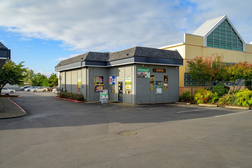 More Photos Of 2316 E Portland Rd, Newberg Storefront Retail Office For Sale