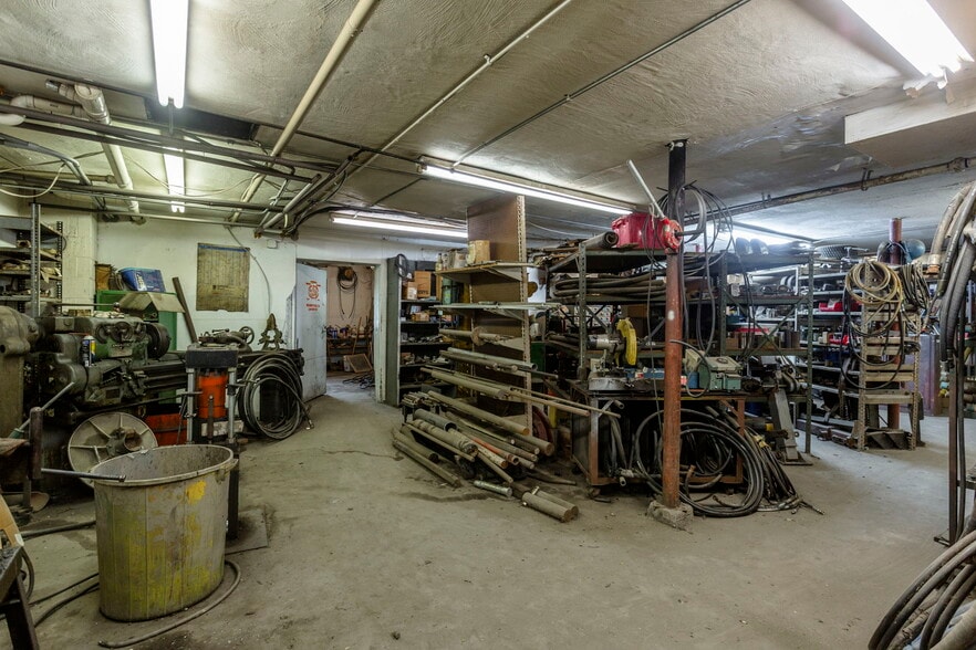 More Photos Of 1446 Jacob Burner Dr, Mcgaheysville Warehouse For Lease