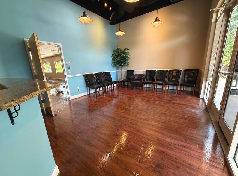 More Photos Of 3751 S Clyde Morris Blvd, Port Orange Storefront Retail Office For Lease