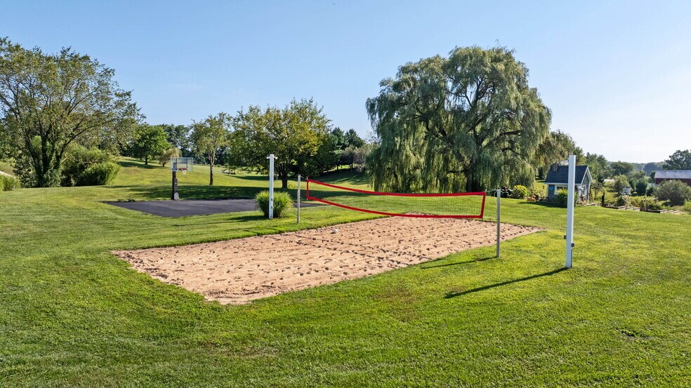 More Photos Of 5643 Yankee St, Fredericktown Specialty For Sale