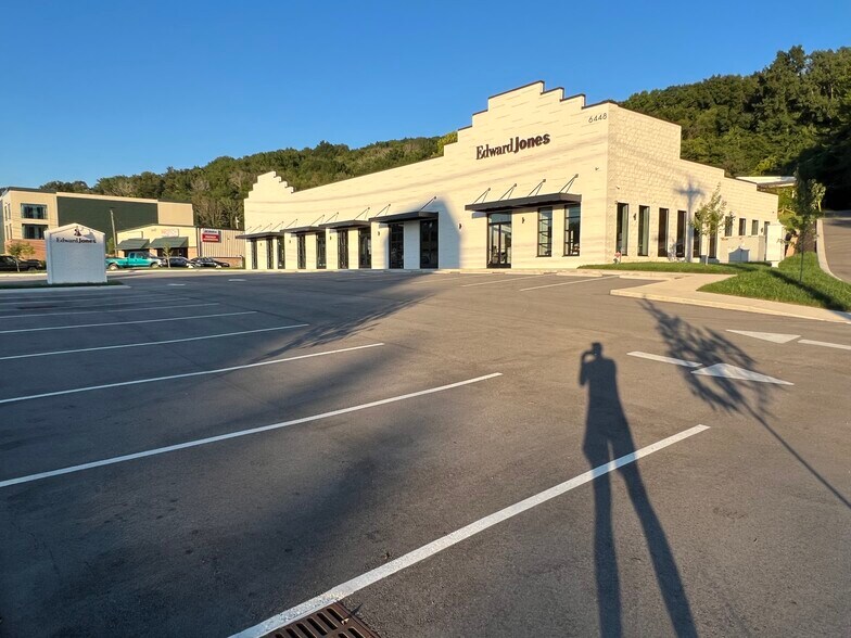 More Photos Of 6448 Hixson Pike, Hixson General Retail For Sale