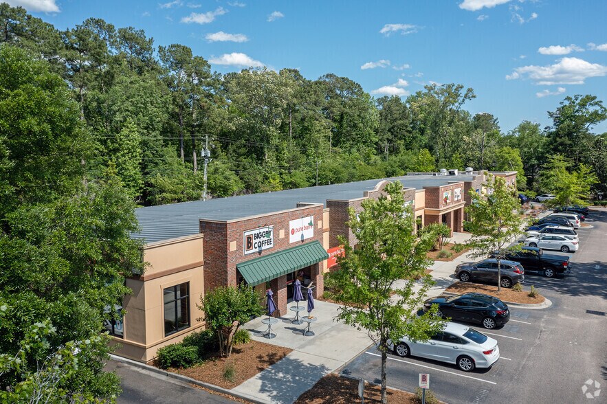 More Photos Of 717 Old Trolley Rd, Summerville Unknown For Lease