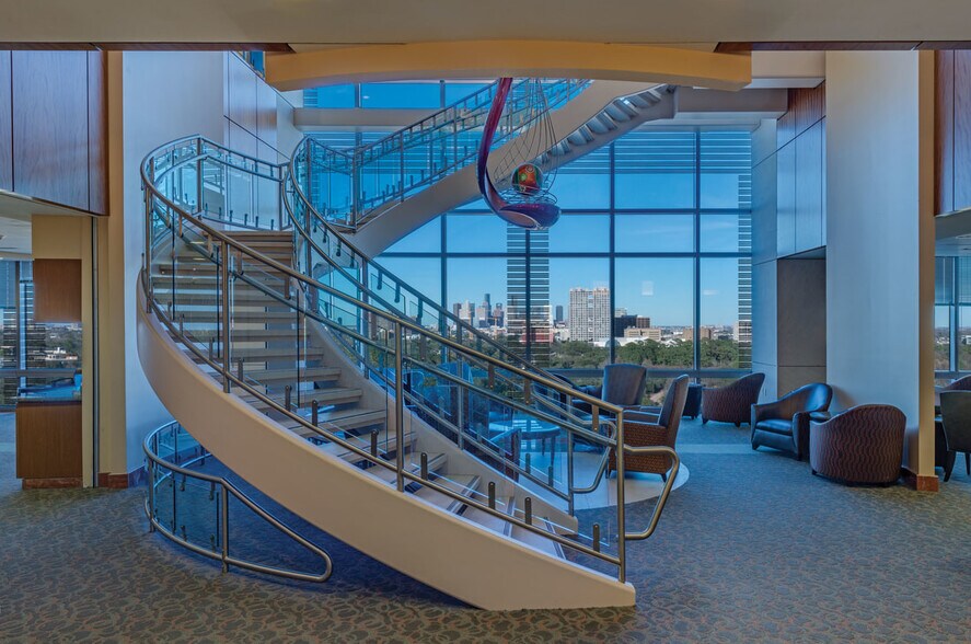 More Photos Of 6400 Fannin St, Houston Medical For Lease