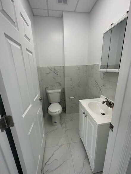 More Photos Of 1614 Neptune Ave, Brooklyn Office For Lease
