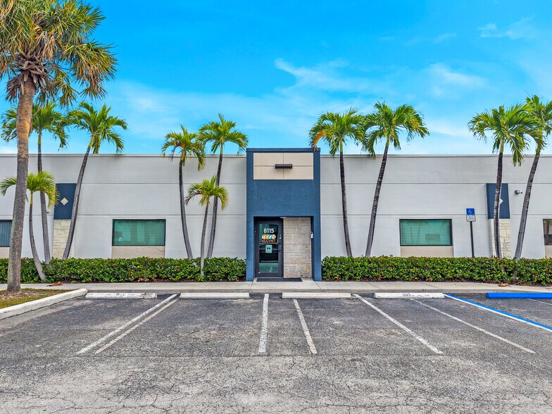 More Photos Of 8111-8119 NW 33rd St, Miami Warehouse For Sale