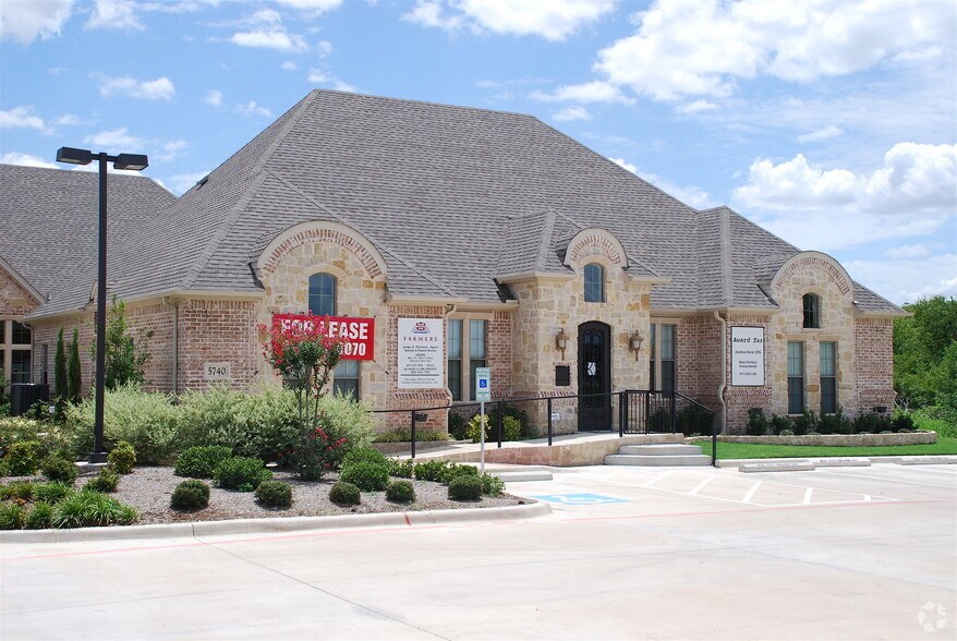 More Photos Of 5748 Boat Club Rd, Fort Worth Office For Sale