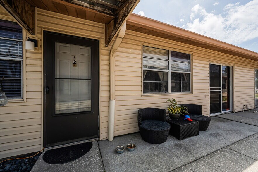More Photos Of 1231 Illinois Ave, Palm Harbor Apartments For Sale
