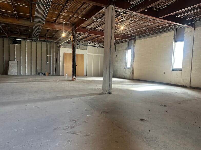 More Photos Of 2674 W Jefferson Ave, Trenton Medical For Lease