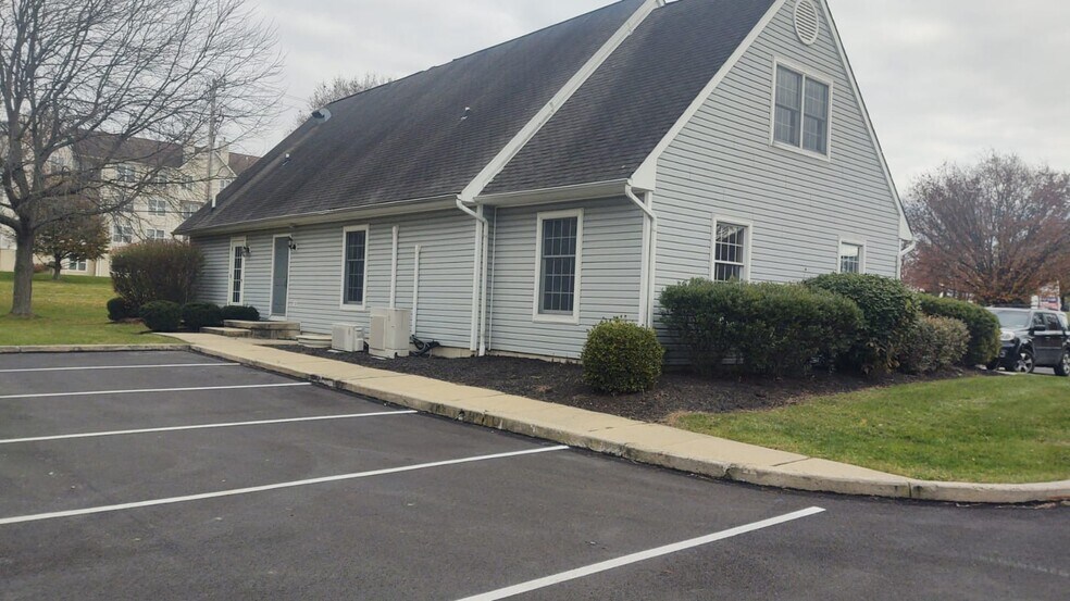 More Photos Of 18 N Village Ave, Exton Office For Sale