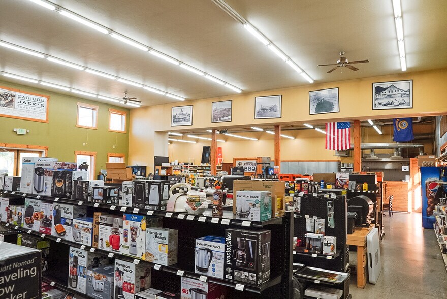 More Photos Of 50 N 2nd E, Soda Springs Convenience Store For Sale