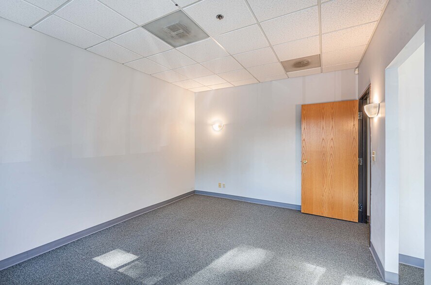 More Photos Of 2448 Guerneville Rd, Santa Rosa Medical For Sale