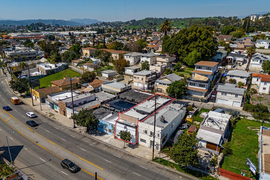 More Photos Of 4565 Valley Blvd, Los Angeles Manufacturing For Sale