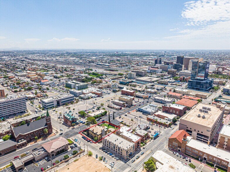 More Photos Of 1011 N Mesa St, El Paso Office For Sale