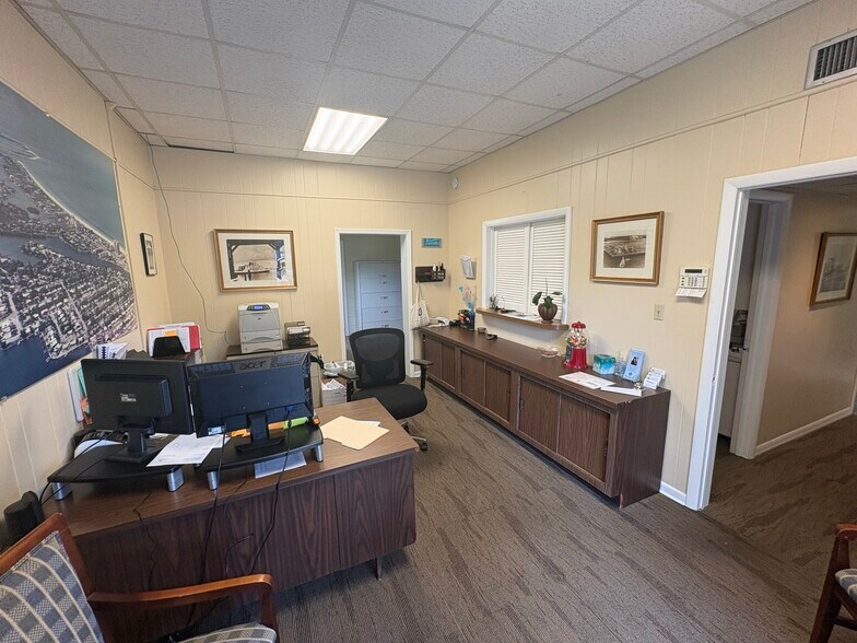 More Photos Of 1262 Dr. Martin Luther King Jr St N, Saint Petersburg Office For Sale