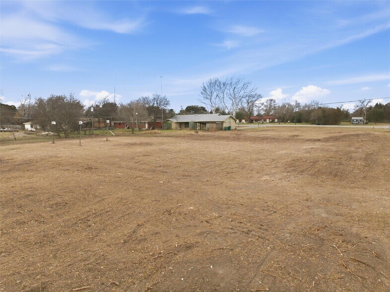 More Photos Of 517 N Robinson Dr, Robinson Land For Sale