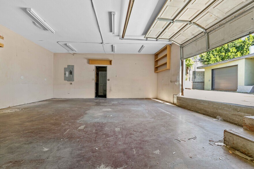 More Photos Of , Tujunga Unknown For Sale