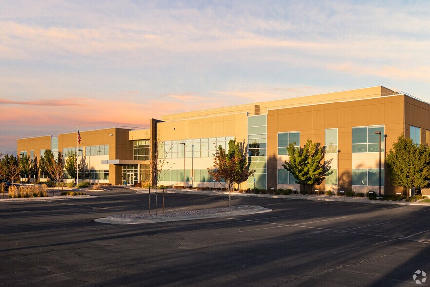 More Photos Of 950 N 2200 W, Salt Lake City Office For Lease