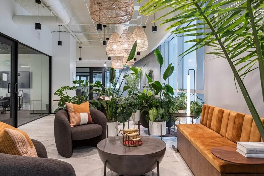 More Photos Of 1111 Brickell Ave, Miami Office For Lease