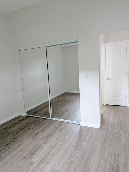More Photos Of 802 S Jenkins Blvd, Akron Apartments For Sale