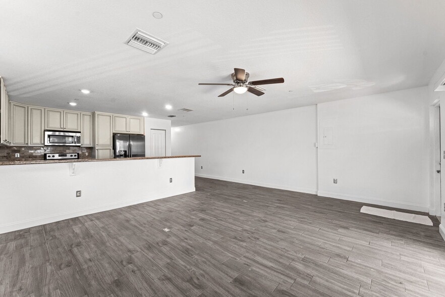 More Photos Of 41 N Orlando Ave, Cocoa Beach Office For Sale