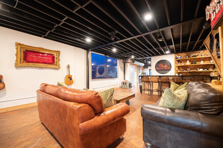 More Photos Of 344 N Broad St, Bainbridge Restaurant For Sale