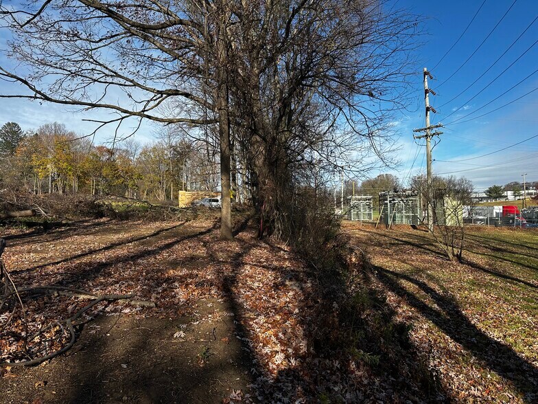 More Photos Of 651 Lincoln St, Oxford Land For Sale