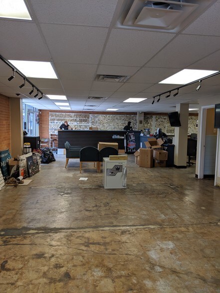 More Photos Of 2908 N Interstate 35, Austin Storefront Retail Office For Lease