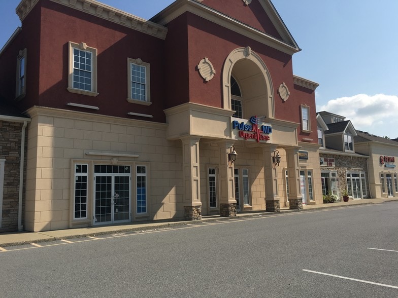 More Photos Of 900 NY 376, Wappingers Falls Freestanding For Lease