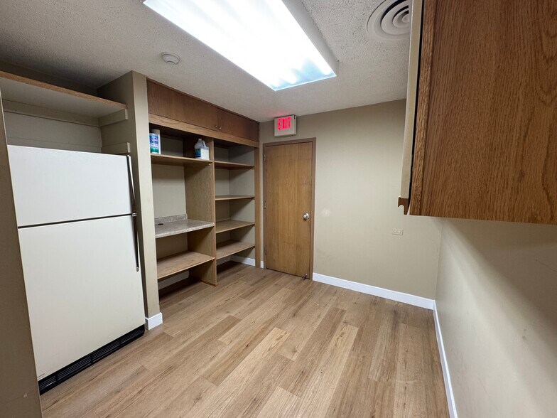 More Photos Of 207 Webster St, Batavia Office Residential For Lease