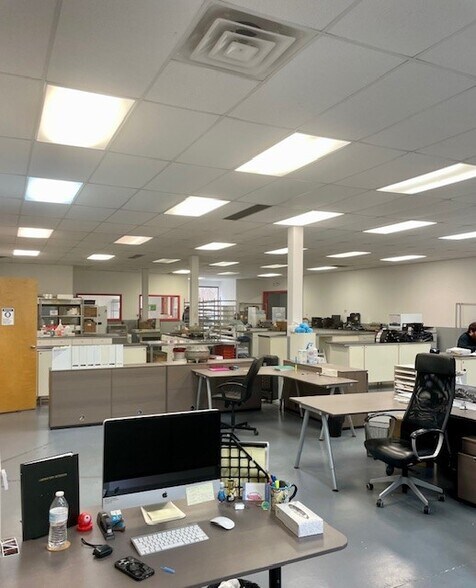 More Photos Of 53 Richboynton Rd, Dover Manufacturing For Lease