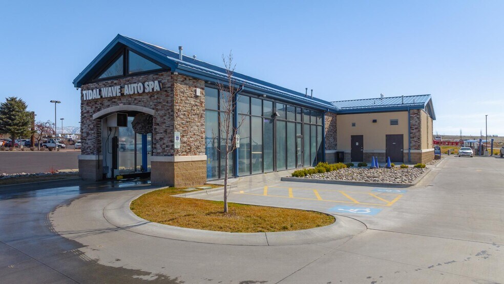 Primary Photo Of 180 NE City View Dr, Mountain Home Carwash For Sale