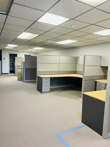 More Photos Of 321 5th St, Hollister Office For Lease